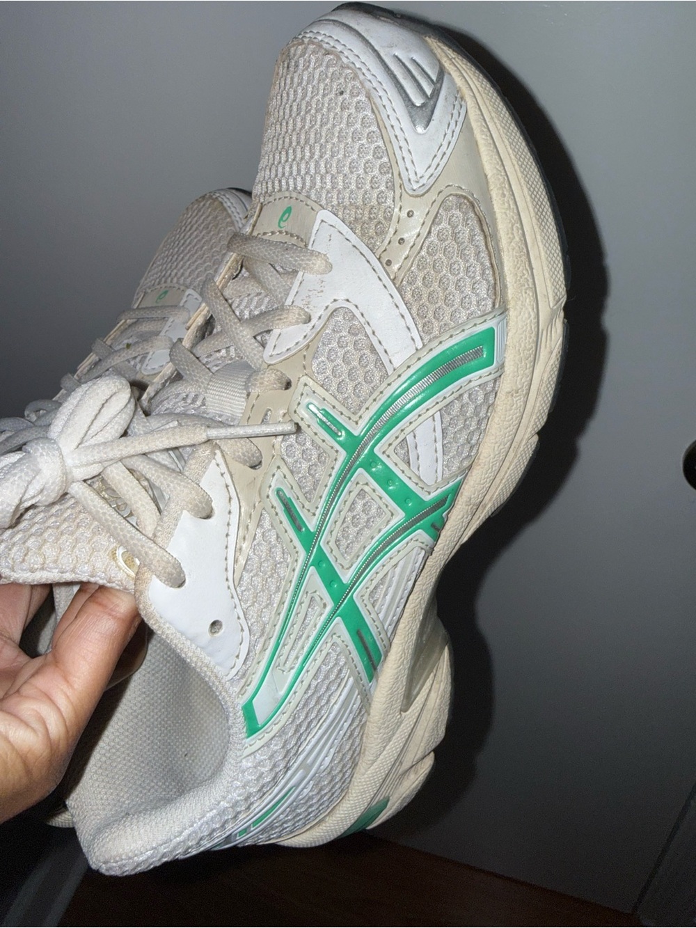 ASICS - Picture 3 of 8